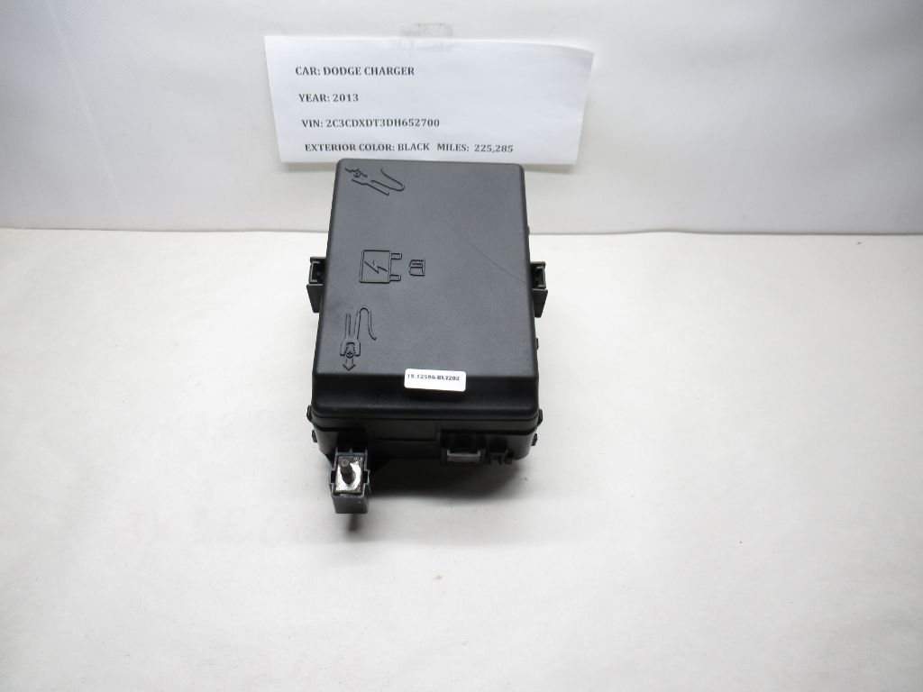 2012-2013 Dodge Charger Engine Fuse Box Relay Unit Module 16238CW OEM