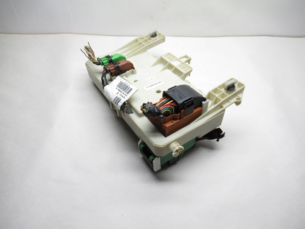 2007-2013 Volvo C30 Fuse Box Body Control Module 31254903 OEM