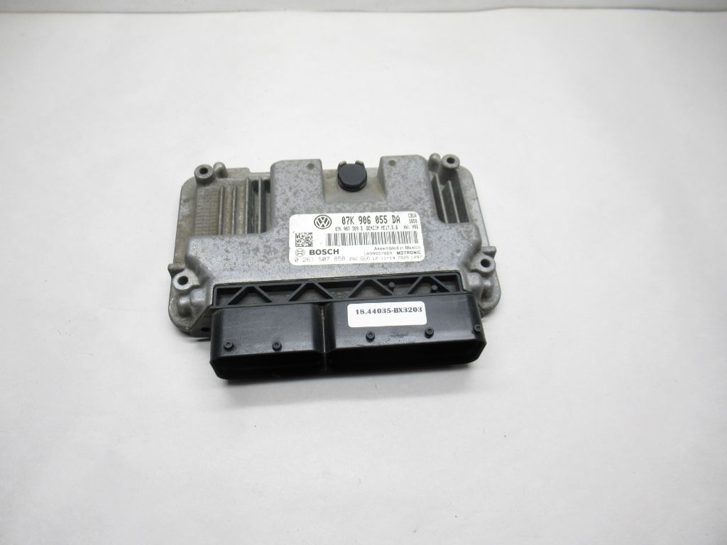 2011-2014 VW Golf 2.5L Engine Computer Control Module ECU ECM 0261S07858 OEM