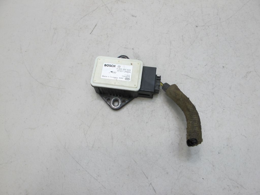 2007-2010 Nissan Sentra Altima Yaw Rate Sensor Module 265 005 828 OEM