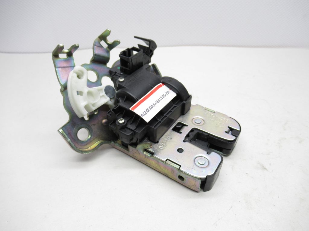 2013-2015 AUDI A7 S7 QUATTRO Trunk Latch Lock 8R0827505A OEM