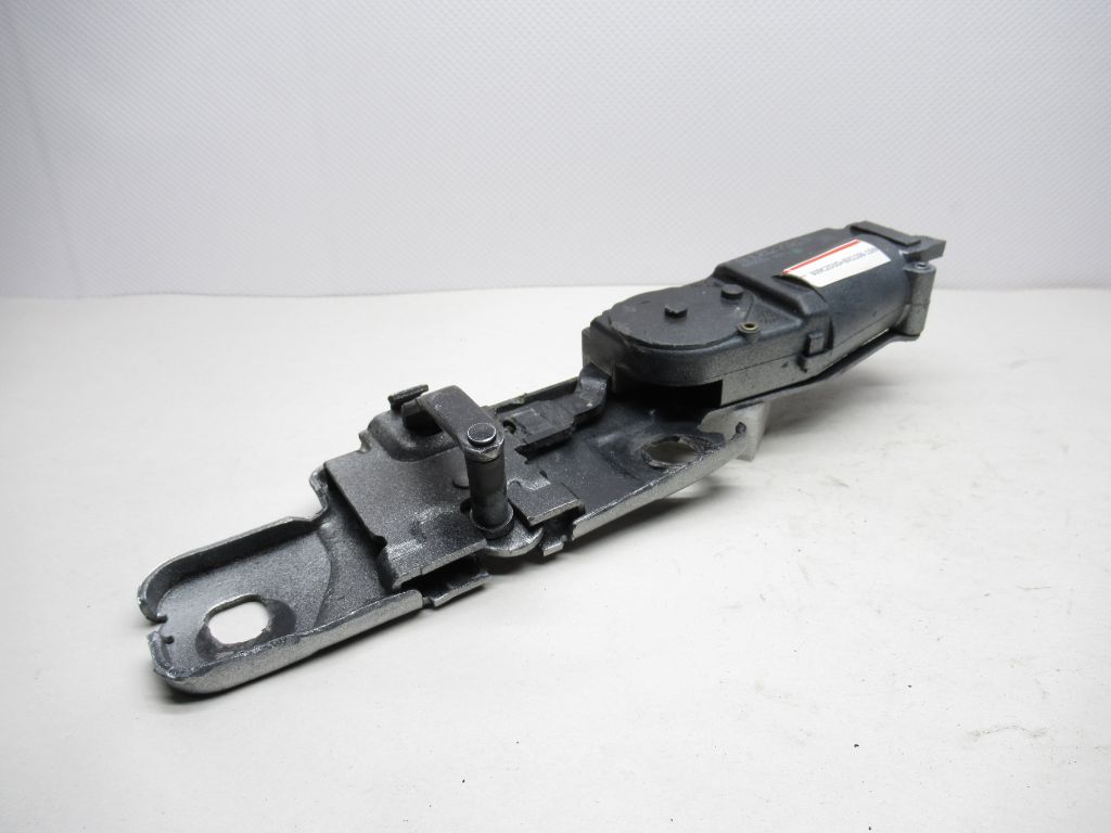 12-18 AUDI A7 QUATTRO Trunk Latch Striker Plate Motor (Damaged) 4H0827383 OEM