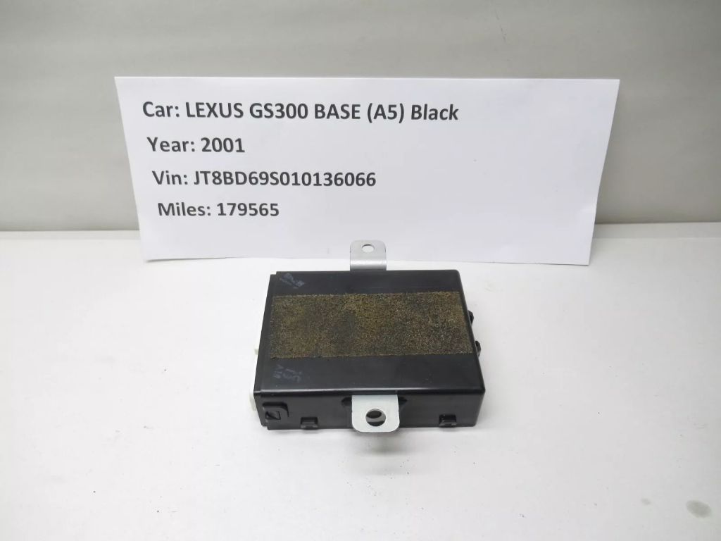 1998-2005 Lexus GS300 Rear Right Multiplex Control Module 89224-30010 OEM