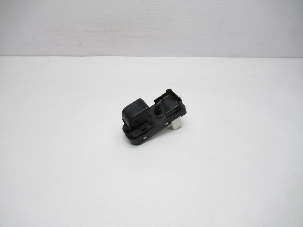 2014-2016 Mazda 3 Rear Right Side Power Window Control Switch K0021 OEM