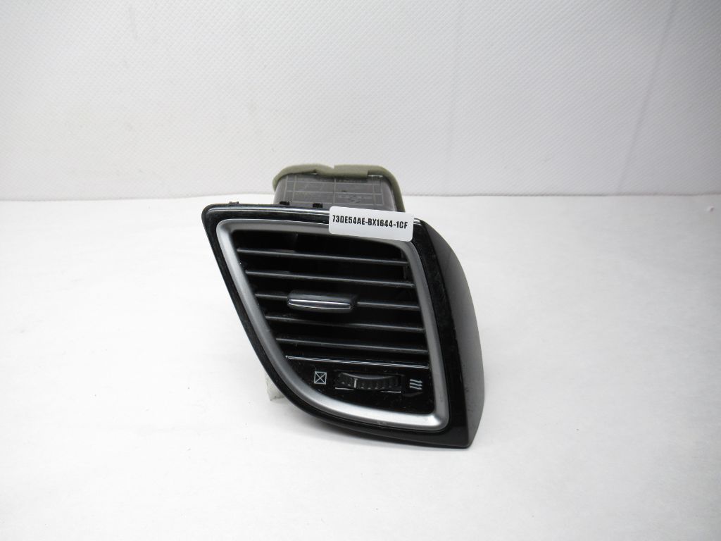 14-18 Mazda 3 Front Right Side Dashboard Outer Air Vent Grille BHN1 64730 OEM