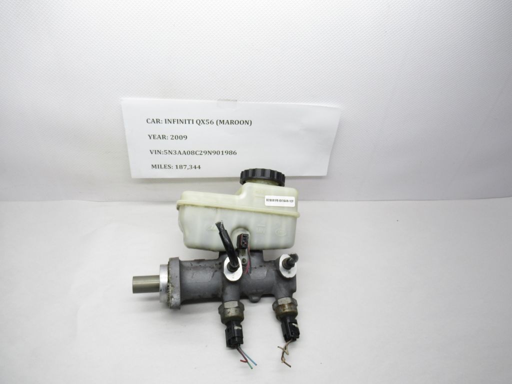 09 Infiniti QX56 Brake Master Cylinder Reservoir Tank Bottle Cap 460107S20A OEM