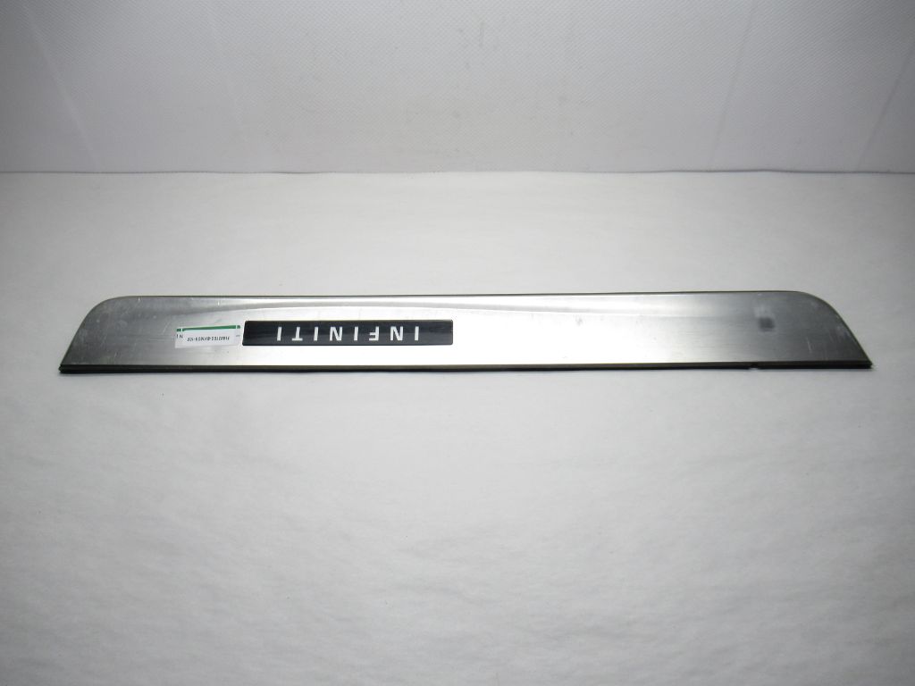 14-20 Infiniti Q50 Front Left Door Sill Scuff Plate G69522V700 OEM