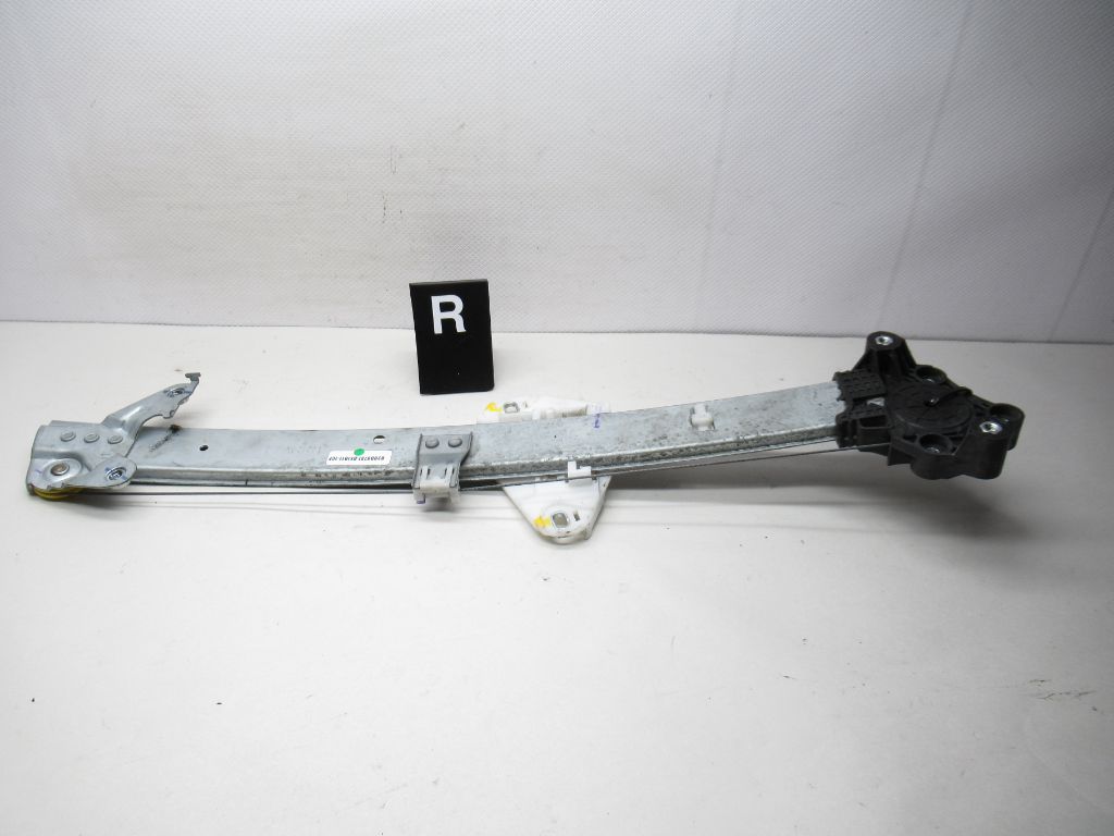 16-20 HONDA HR-V Passenger RH Window Regulator 72710-T7A-003 OEM & CFLO