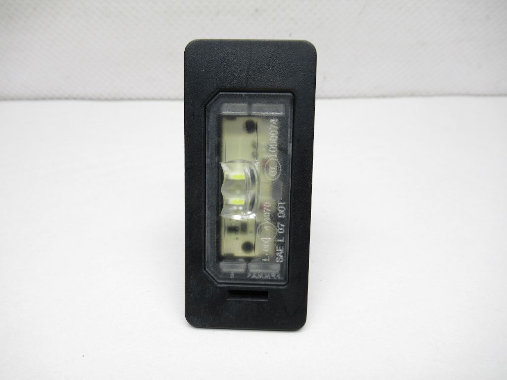 2008-2016 BMW 328i Rear Trunk Lid License Number Plate Light 7193293 OEM & CFLO