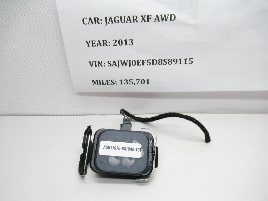 2013-2015 Jaguar XF AWD Windshield Wiper Rain Sensor 8X23-17D547-CA OEM