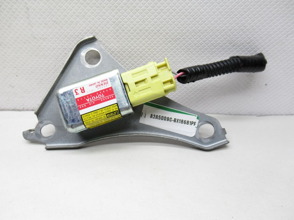 2002 - 2006 LEXUS ES330 IMPACT SENSOR 89860-33110 OEM