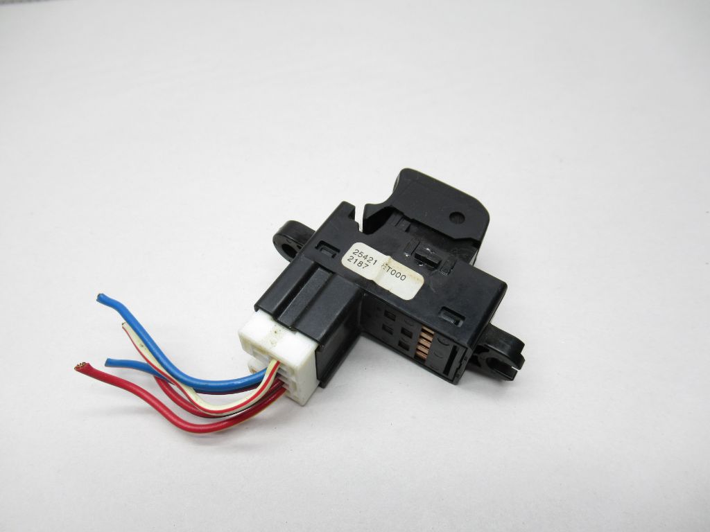 2007-2012 Nissan Sentra Rear Door Window Control Switch 25421-ET000 OEM