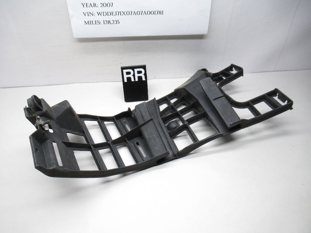07-10 Mercedes CL600 CL550 RR Bumper Bracket Retainer A2168850263 OEM