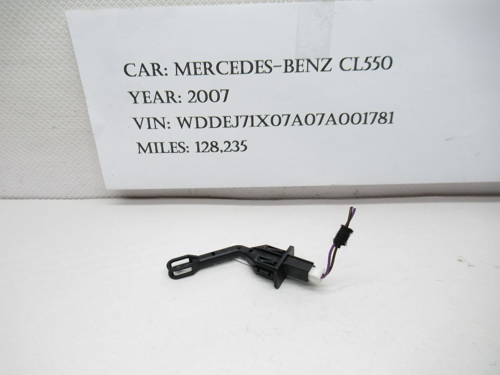 07-14 Mercedes-Benz CL550 AC Evaporator Temperature / Temp Sensor 2208300772 OEM