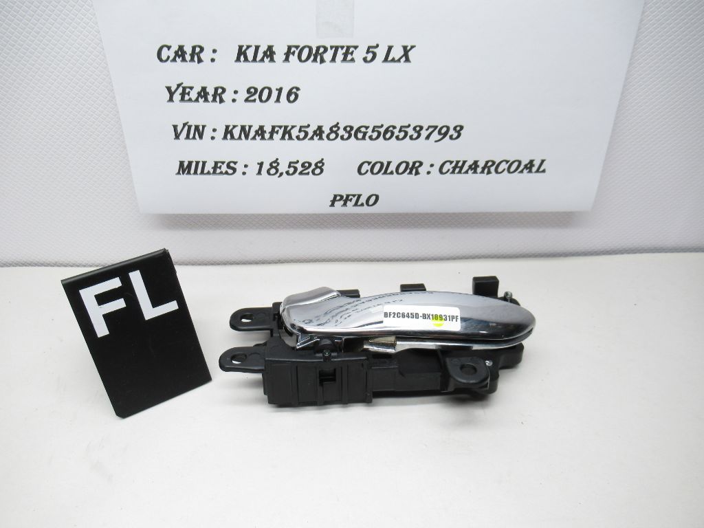 2014-2018  Kia Forte 5LX Front Left Interior Door Handle 82623-A7000 OEM