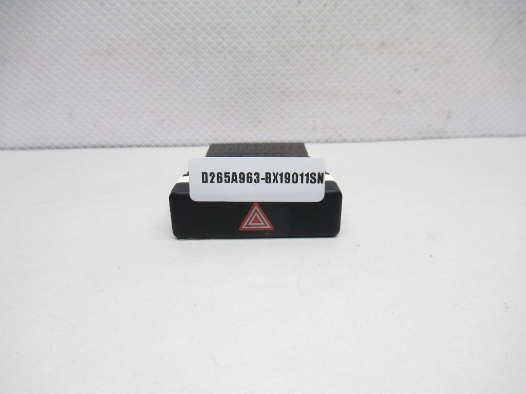 19 - 20 HONDA HR-V HAZZARD SWITCH BUTTON M55804 OEM