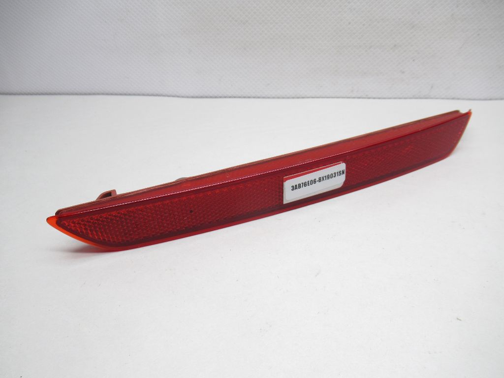 20-24 MAZDA CX-30 RR BUMPER REFLECTOR MARKER DFR5-51-5L0B OEM & SANA