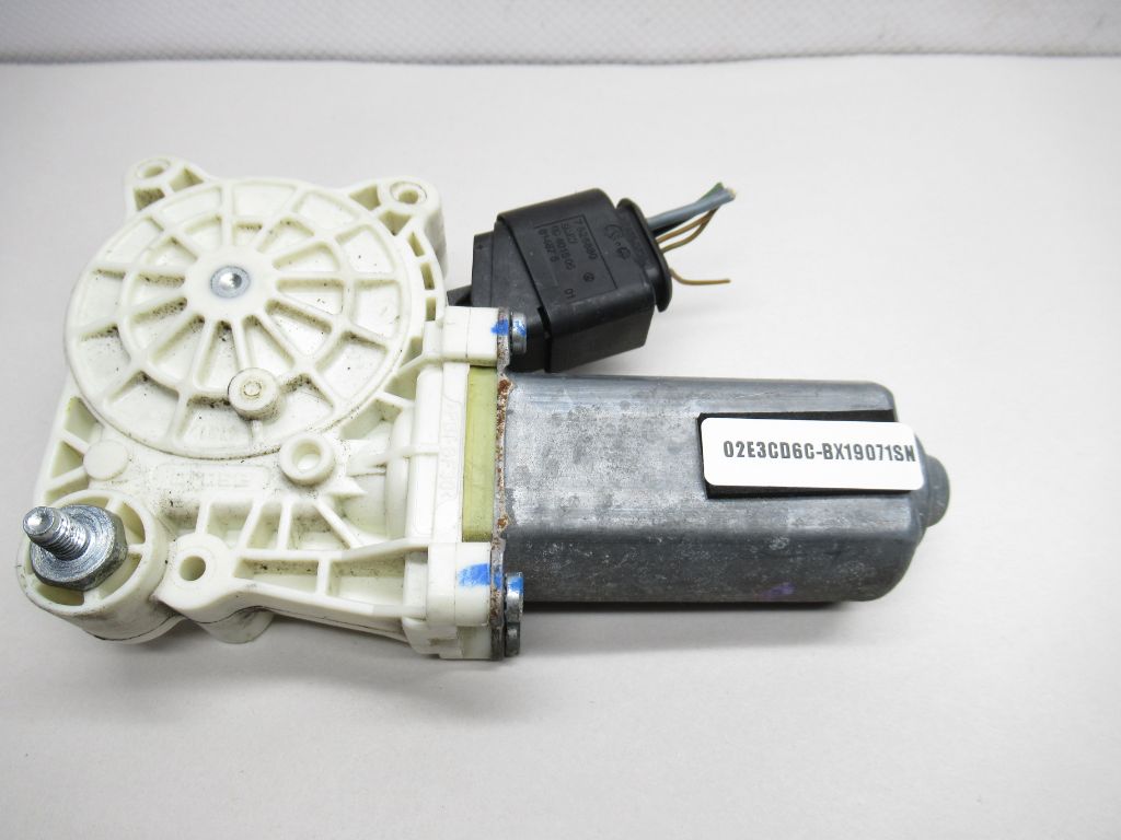 02-05 BMW 745I Door Lock Actuator 41023061 OEM & SANA