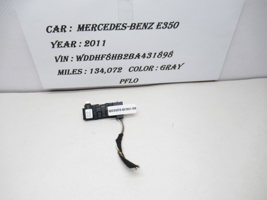 2010 - 2013 Mercedes Benz E350 Sensor Rain Windshield Mounted A2048210851 OEM