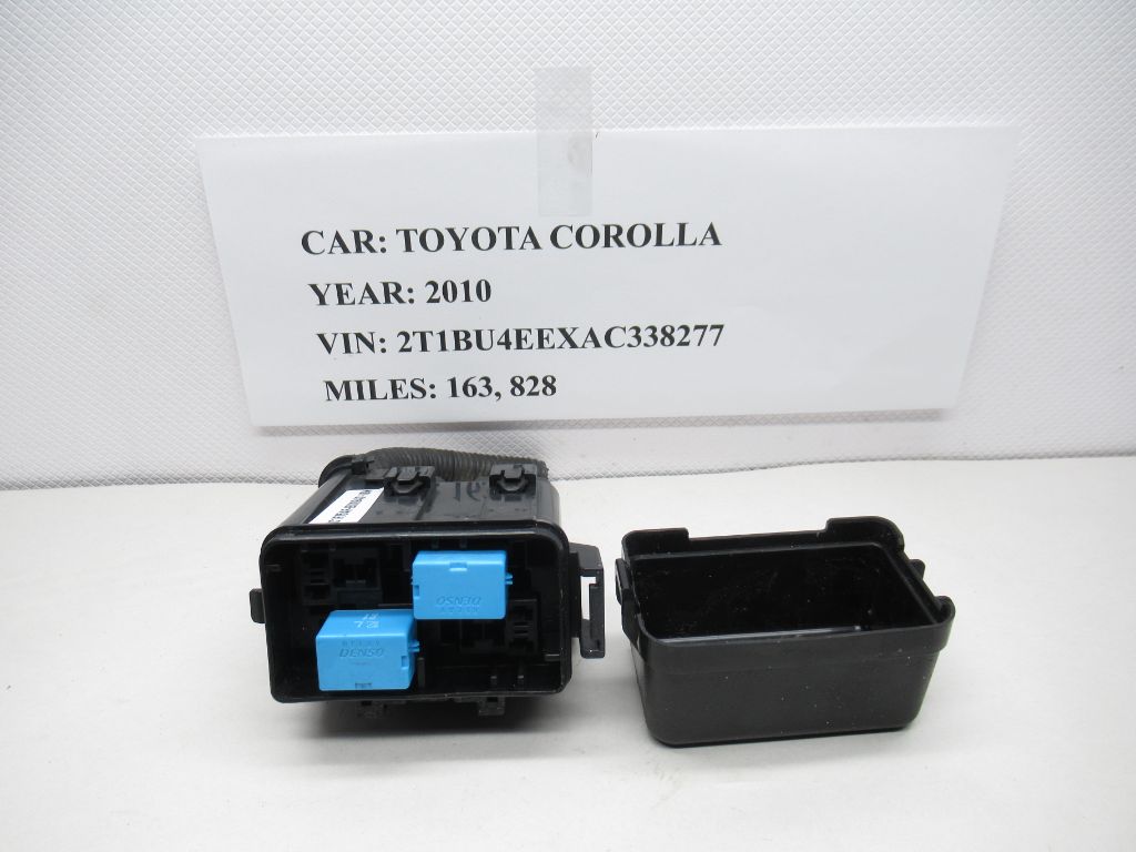 2009-2010 Toyota Corolla Fuse Relay Box OEM