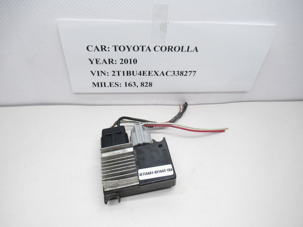 2009-2013 Toyota Corolla Cooling Fan Control Module ( Damaged) 8925712010 OEM