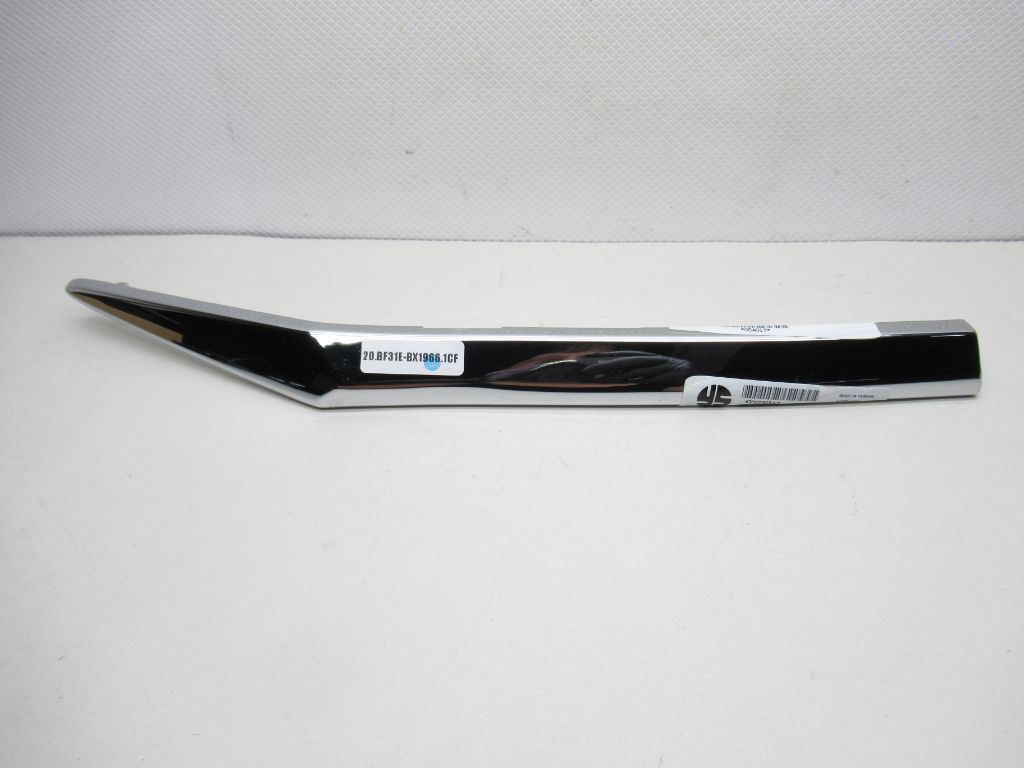 2016-2022 Honda HR-V Passenger Side Grille Molding HO1213113 OEM