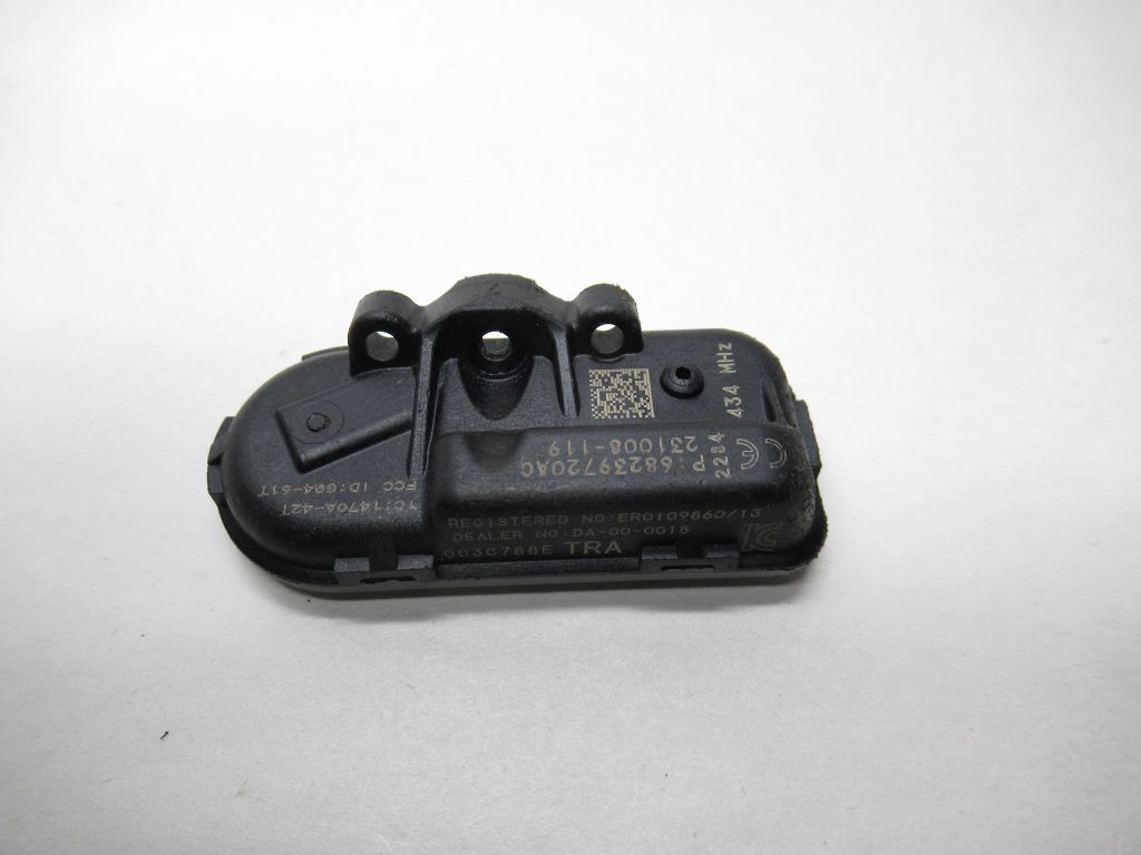 2014-2023 JEEP CHEROKEE Tire Pressure Monitoring Sensor TPMS 68239720AC OEM