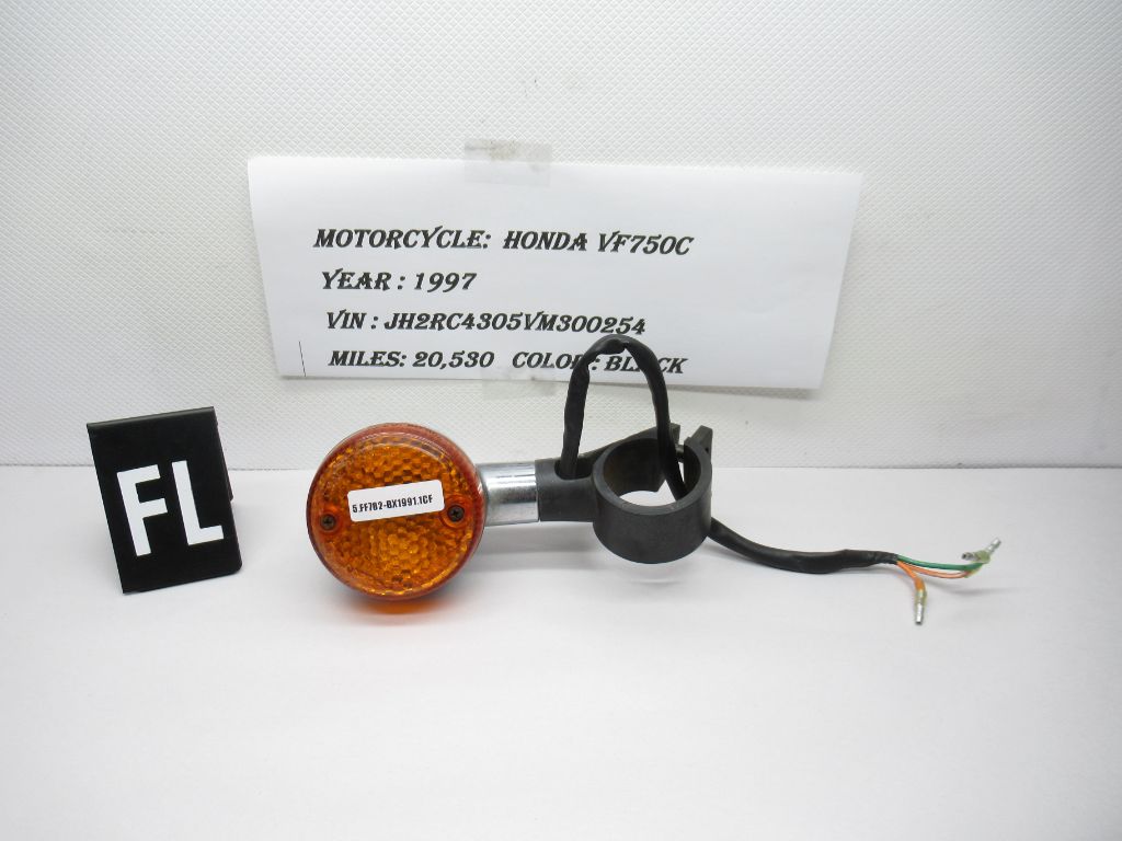 1996-1997 Honda VF750C Front Left Turn Signal 33450-MR1-000 OEM