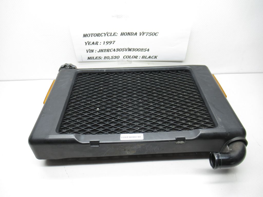 1997-2003 Honda Magna VF 750 VF750 Engine Cooling Radiator 19010-MZ5-P00 OEM