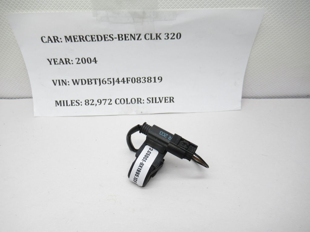 2003-2005 MERCEDES BENZ CLK 320 Windshield Washer Nozzle Jet A2308600347 OEM