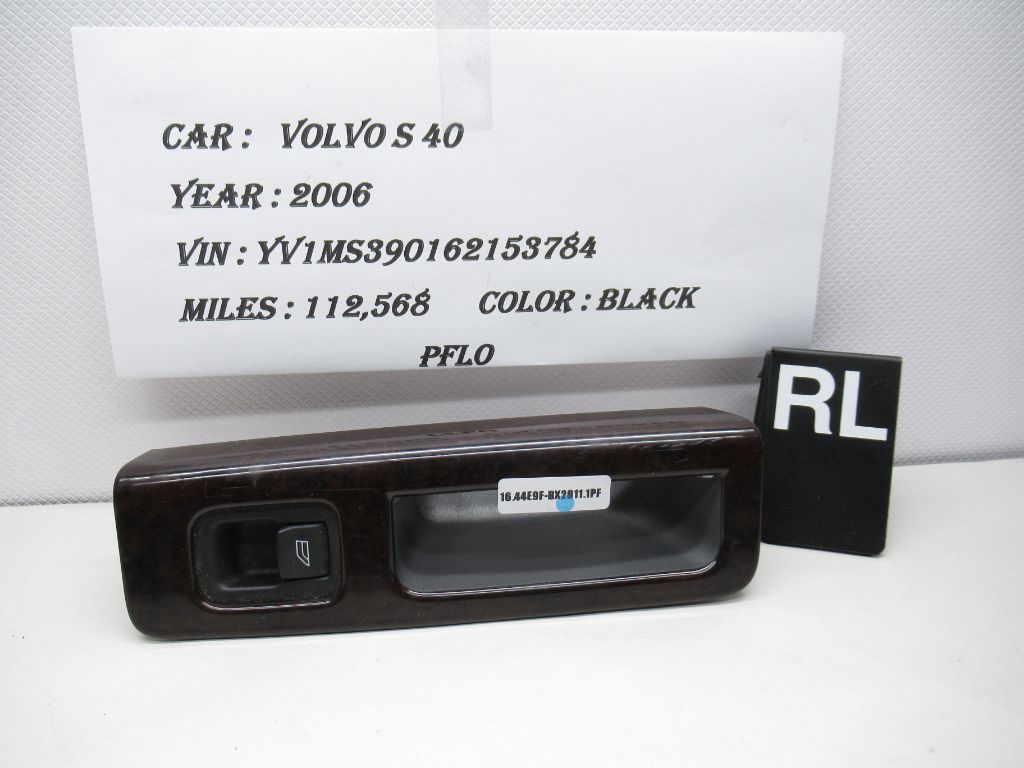 05-06 Volvo S40 Rear Left Window Door Switch & Trim 8679679 OEM