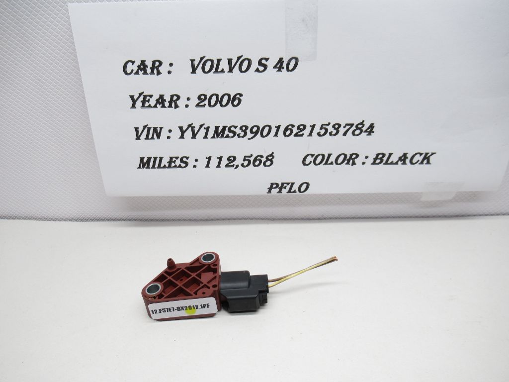 2006 - 2007 Volvo S40 V50 C30 C70  Impact Sensor 30737138 OEM