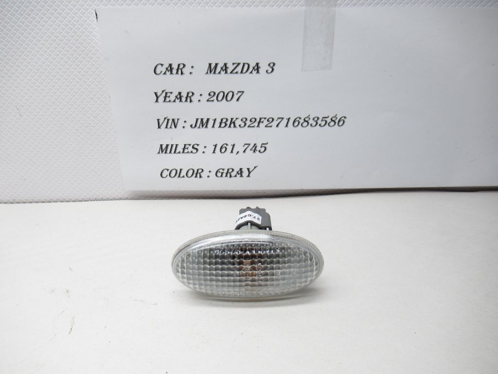 04-07 Mazda 3 Right or Left Driver Pass. Marker Light Lamp P2829 OEM