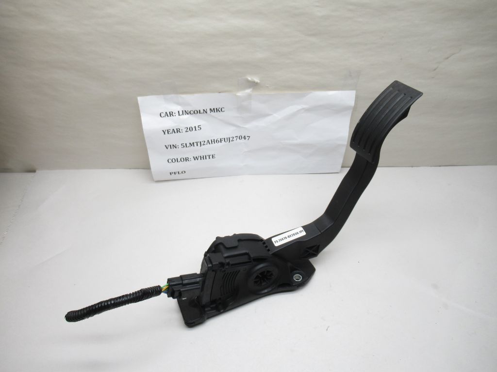 2015-2019 LINCOLN MKC Gas Pedal Position Sensor CV61-9F836-GB OEM