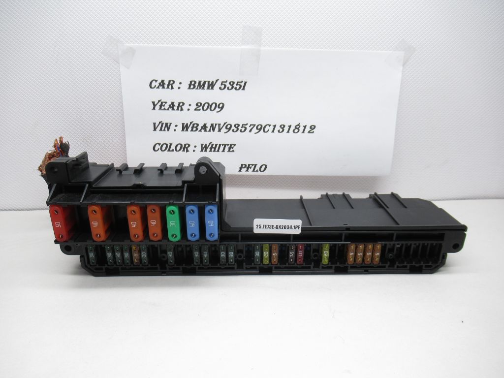 2008-2010 BMW 535i Front Power Distribution Relay Fuse Box 6114 6957330-02 OEM