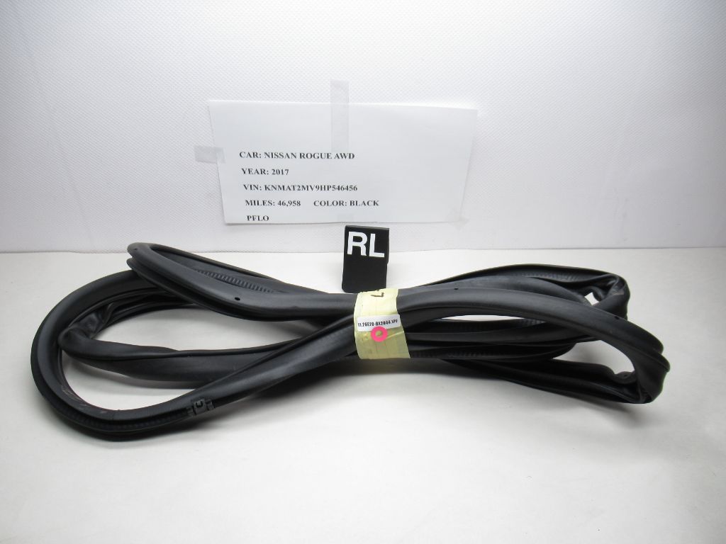 17-20 Nissan Rogue AWD Rear Left Side Door Body Weatherstrip Seal 769226RA0A OEM