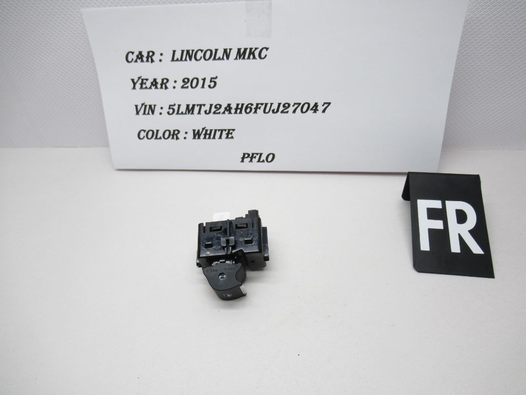 2015-2019 Lincoln MKC Front Right Door Window Switch DP5T-14529-AAW OEM