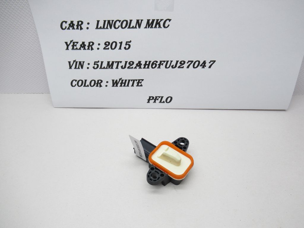 2015-2019 LINCOLN MKC Front Right Impact Sensor F2GT-14C676-AA OEM