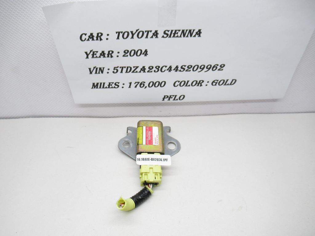 2004-2010 Toyota Sienna Impact Sensor 89833-08010 OEM