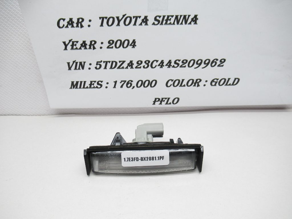 2004-2010 Toyota Sienna Rear Trunk Lid License Plate Light E130553 OEM