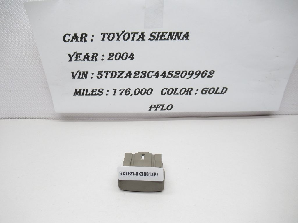 04-10 Toyota Sienna Dash Switch Cover Blank Cap Hole 55539-0K010-A0 OEM