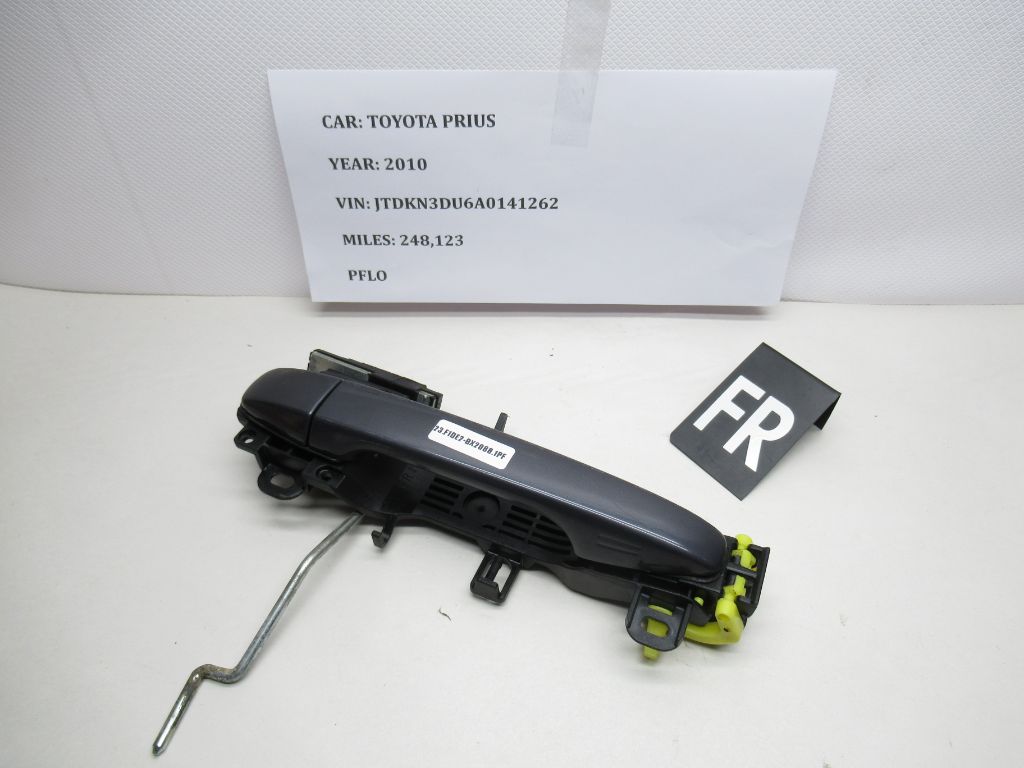 2010-2015 Toyota Prius Front Right Door Exterior Handle  69211-74020-D0 OEM