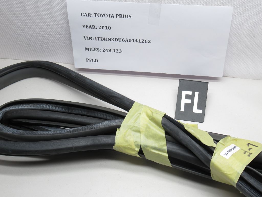 2010-2015 Toyota Prius Front Left Door Body Weatherstrip Seal 62312-47030 OEM