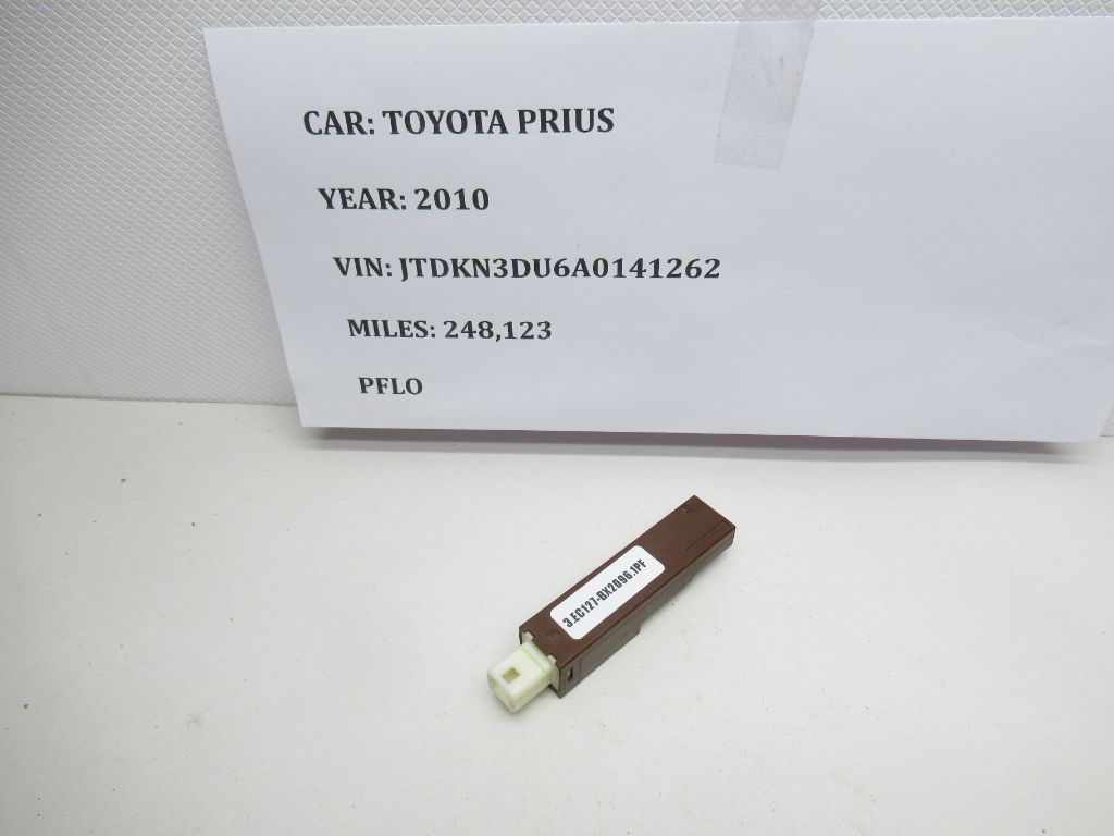 2010-2015 Toyota Prius Keyless Entry  Door Lock Antenna Module 899A060010 OEM