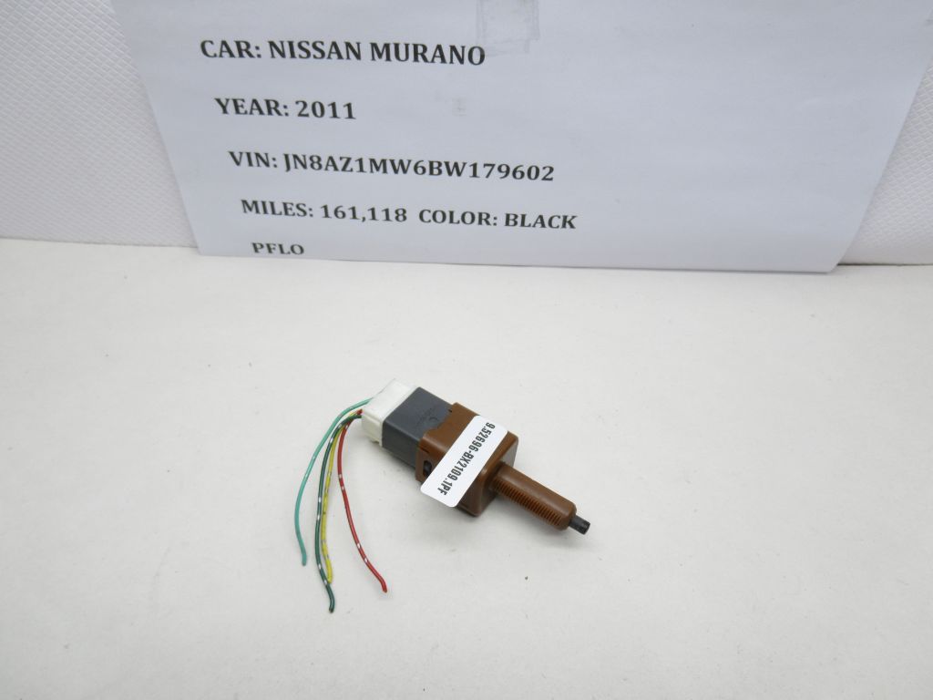 2011-2014 Nissan Murano Brake Pedal Light Control Button 25320-JN00A OEM