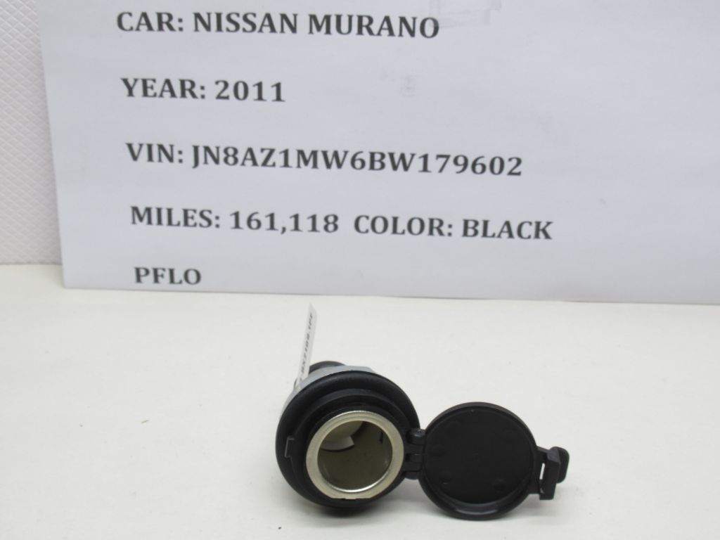 2011-2014 Nissan Murano Power Outlet Socket 25331-4H00B OEM