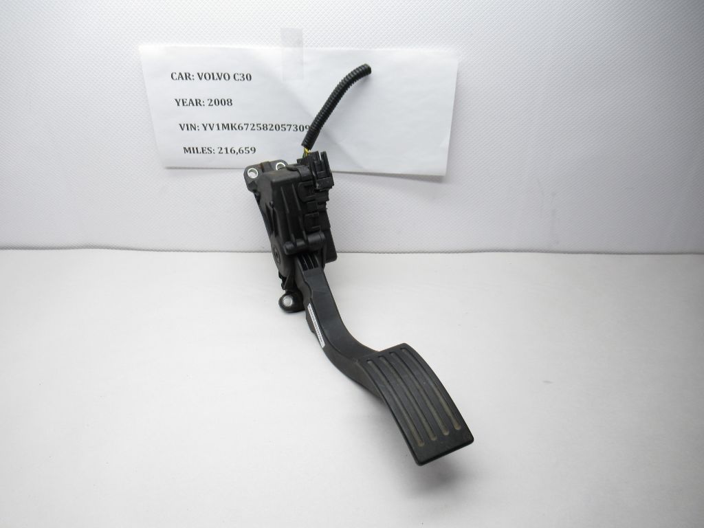 06-13 Volvo C70 Automatic Transmission Accelerator Pedal Lever 4M51-9F836-CH OEM