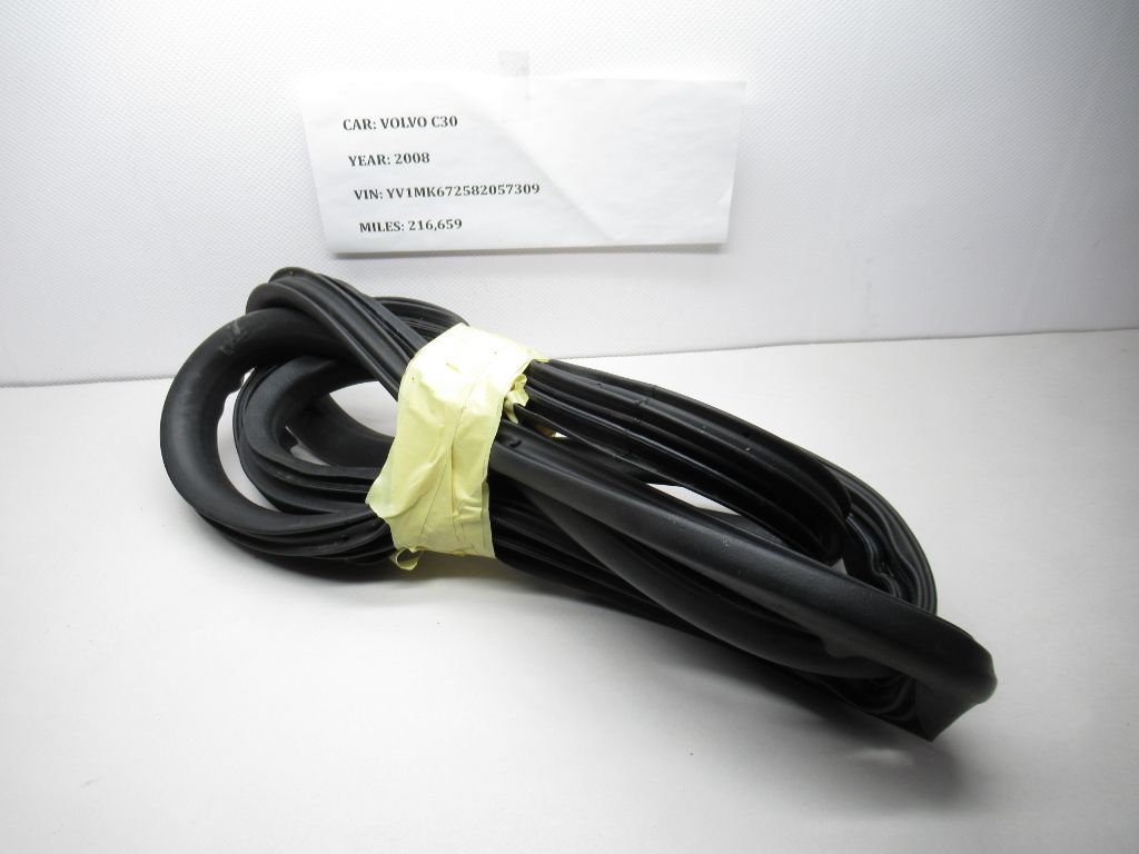 2008 Volvo C30 Right Body Weatherstrip OEM