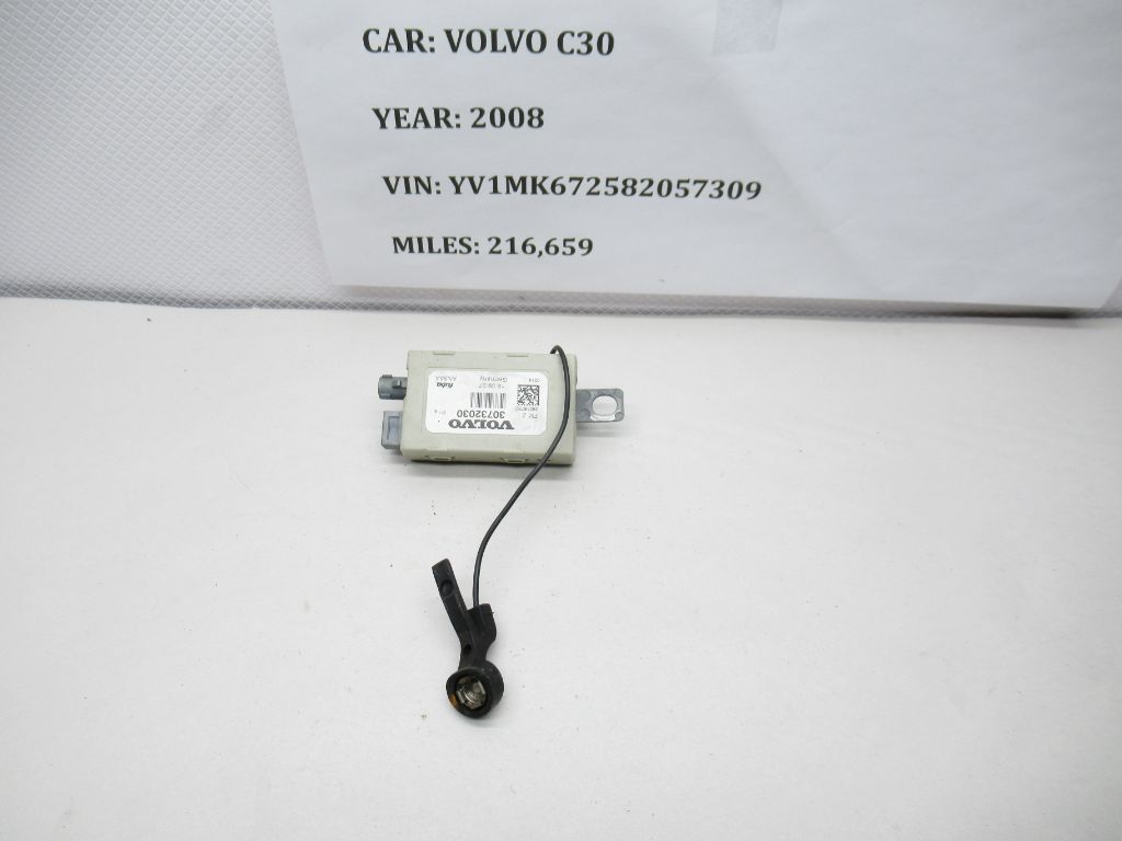 2008-2013 Volvo C30 Antenna AMP 30732030 OEM