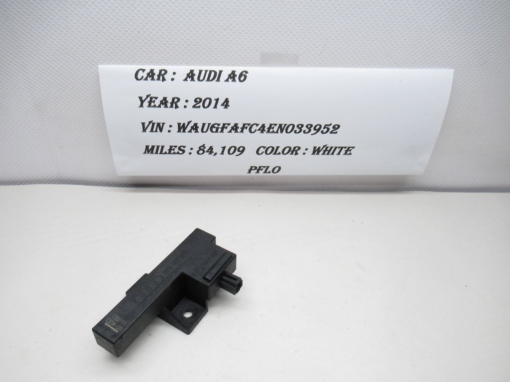 2014 Audi A6 Keyless Entry Antenna Module 8K0907247 OEM